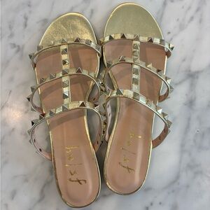 FSNY Studded Gold Leather Women's Sandals - Size 9
Never been worn!!